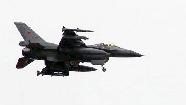 Türk jetleri Rus uçağını izledi