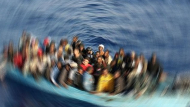 52 Suriyeli göçmenin bulunduğu tekne battı