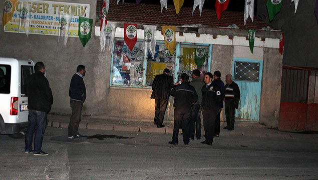 HDP seçim bürosuna saldırı!