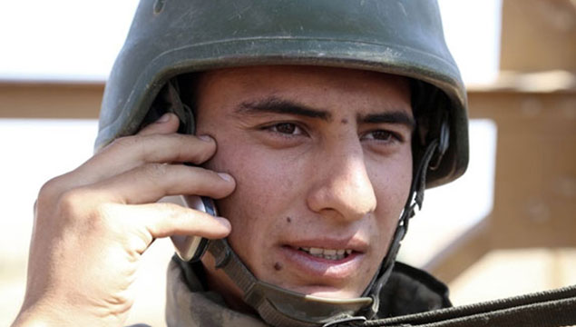 Askerler cep telefonuna kavuştu