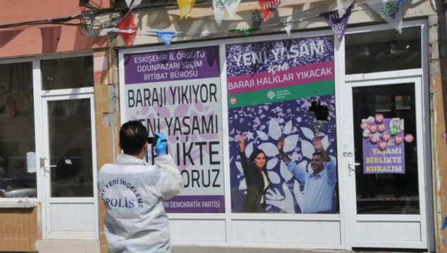HDP seçim bürosuna tüfekli saldırı!