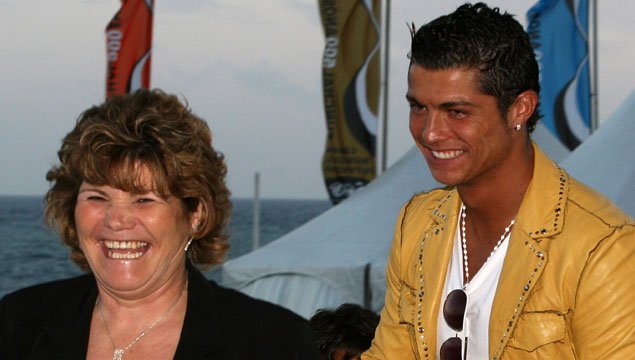 Ronaldo'nun annesine şok
