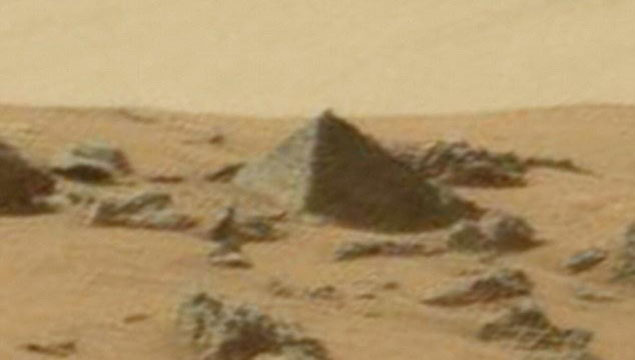 Mars’ta piramit izleri