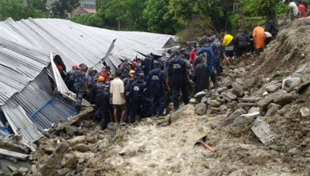 Nepal'de toprak kayması: 20 ölü