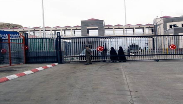 İran, Türkiye sınırını kapattı