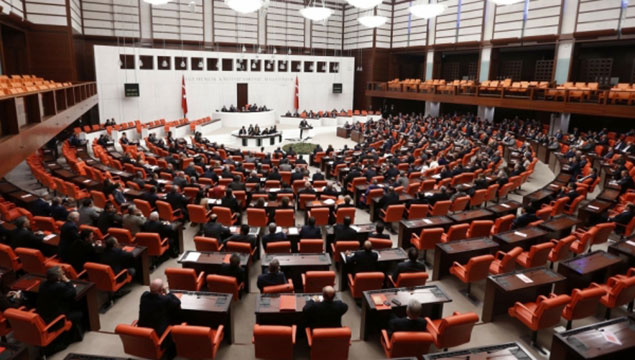 Meclis'te kriz 556 oy çıktı