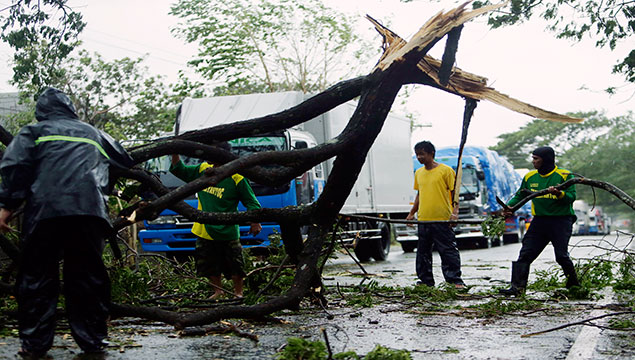 Filipinleri tayfun vurdu