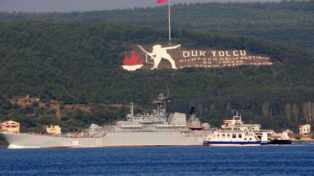 Rus Savaş gemisi Çanakkale’den geçti