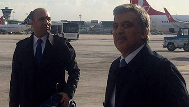 Abdullah Gül Tunus'a gitti