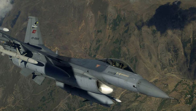 Suriye sınırında F-16'larla devriye uçuşu