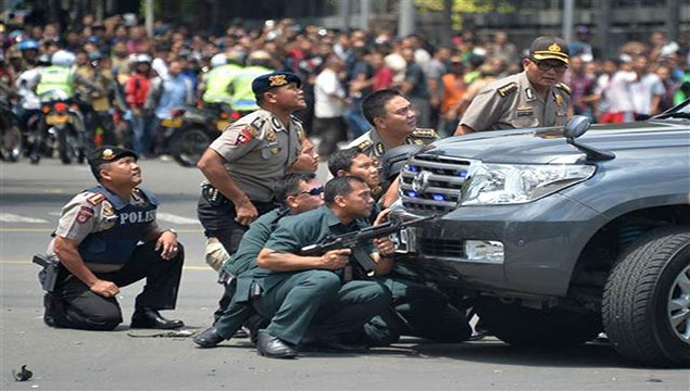 Endonezya'da bombalı saldırı!