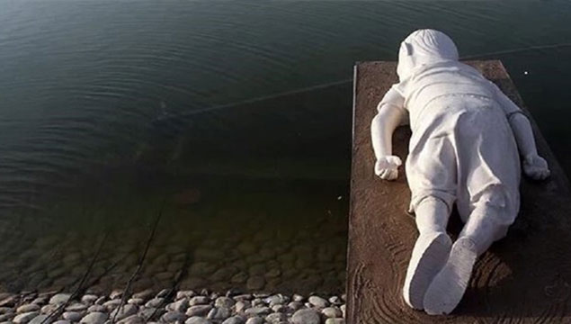 Aylan bebeğin heykeli yapıldı
