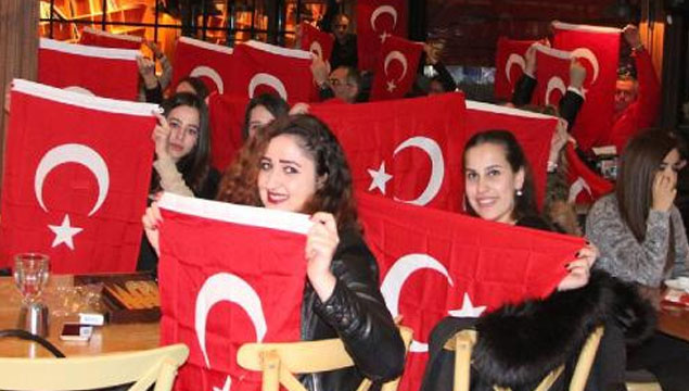 Teröre karşı Türk Bayrağı kampanyası 