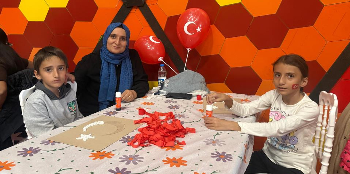 Cumhuriyet coşkusu aile atölyesinde yaşandı